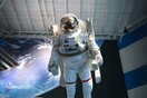 Αστροναύτες πίνουν ανακυκλωμένο νερό από ιδρώτα και ούρα 