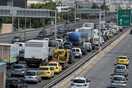 Μποτιλιάρισμα στον Κηφισό- Άνοιξε η πόρτα φορτηγού και γέμισε κρέατα ο δρόμος