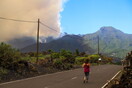 Φωτιά στη Λα Πάλμα: Πάνω από 4.000 άτομα εκκένωσαν το νησί- Κάηκαν στρέμματα γης και σπίτια