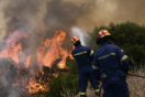Φωτιά στα Δερβενοχώρια: Μήνυμα στους κατοίκους από το 112