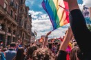 Stockholm Pride: Οι σουηδικές Ένοπλες Δυνάμεις έφτιαξαν πανοπλία στα χρώματα του ουράνιου τόξου 
