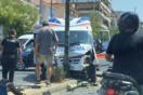 Τροχαίο ατύχημα στα Πατήσια - Ασθενοφόρο «καρφώθηκε» σε κολώνα