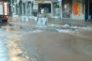 Πλημμύρισε η Ερμού στη Θεσσαλονίκη- Έσπασε αγωγός, χωρίς ρεύμα η περιοχή