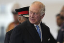Βασιλιάς Κάρολος: Φόρεσε γραβάτα με ελληνικές σημαίες στο Μπάκιγχαμ