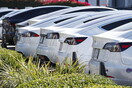 Η Tesla ανακαλεί σχεδόν όλα τα αυτοκίνητα που έχει πουλήσει στις ΗΠΑ