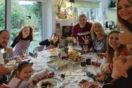 Η γιαγιά που χρεώνει την οικογένειά της για το χριστουγεννιάτικο δείπνο φέτος αύξησε τις τιμές