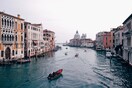 Η Βενετία απαγορεύει τα μεγάλα γκρουπ τουριστών- «Τέλος» τα μεγάφωνα