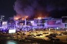 Τρομοκρατική επίθεση στη Μόσχα: Φλεγεται το συναυλιακό κέντρο - Σφαγή με 40 νεκρούς