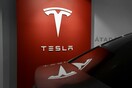 Η Tesla ανακαλεί 27.000 αυτοκίνητα λόγω προβλήματος στην κάμερα οπισθοπορείας