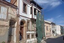 Ξεκίνησε η επισκευή του σπιτιού τού Ηλία Βενέζη στο Αϊβαλί