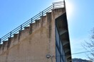 Ναύπλιο: Αγόρι έπεσε από τις εξέδρες γηπέδου και σκοτώθηκε
