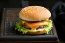 McDonald's burger: Ποιο είναι το συνηθισμένο βακτήριο που οδήγησε στον θάνατο έναν άνδρα