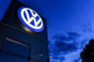 Volkswagen: Αναγκαίο το κλείσιμο εργοστασίων και οι απολύσεις μετά από πτώση 64% στα κέρδη