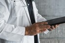 ΕΟΠΥΥ: Προειδοποιεί παρόχους που αρνούνται να εκτελέσουν παραπεμπτικά ή χρεώνουν επιπλέον