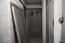 Παγκράτι: Ποιος είναι ο 49χρονος φιλόλογος που συνελήφθη για το οπλοστάσιο - Ψάχνουν το παρελθόν του