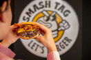 Smashtag: Τα πιο viral smash burgers της Ιταλίας προσγειώθηκαν στην Αθήνα