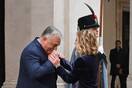Δείτε το fake χειροφίλημα του Όρμπαν στη Μελόνι