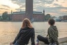 «Soft girls»: Γιατί ολοένα και περισσότερες γυναίκες στη Σουηδία παραιτούνται από τις δουλειές τους