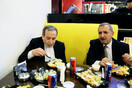 Σε ένα fast-food της Δαμασκού...