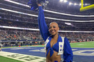 ΗΠΑ: Mαζορέτα των Dallas Cowboys με αλωπεκία χορεύει χωρίς περούκα για να ευαισθητοποιήσει το κοινό