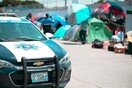 Βρετανία: Οι απελάσεις φτάνουν σε υψηλό πενταετίας παρά τις ανησυχίες των οργανώσεων για τα δικαιώματα