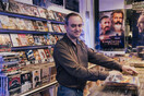 Movie Galaxy: Το βιντεοκλάμπ που κρατάνε ανοιχτό οι σινεφίλ Εξαρχιώτες 