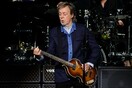  Beatles: Πολ ΜακΚάρτνεϊ  και Ρίνγκο Σταρ ξανά μαζί στην σκήνη - Βίντεο από την επανένωσή τους