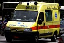 Άνω Λιόσια: Παιδί πάτησε γυμνά καλώδια - Το προστάτευσαν οι μεγάλες σόλες των παπουτσιών του