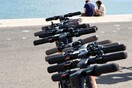 Βαρκελώνη: Πρόστιμο έως 500 ευρώ σε όσους οδηγούν ηλεκτρικά σκούτερ στο πεζοδρόμιο