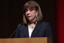 Κατερίνα Σακελλαροπούλου για Κώστα Σημίτη: «Τον αποχαιρετώ με θλίψη και σεβασμό»
