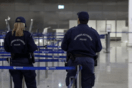 Εντοπίστηκε στο «Ελευθέριος Βενιζέλος» με σχεδόν ένα κιλό κοκαΐνη συσκευασμένη στο στομάχι του