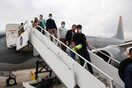 Κολομβία: Στην Μπογκοτά το πρώτο από τα δύο αεροσκάφη με απελαθέντες μετανάστες από τις ΗΠΑ