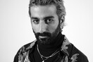 Ο Ody Icons διαβάζει ένα ποίημα του Ναπολέοντα Λαπαθιώτη