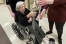 «Θέλω να πάω φυλακή»: Η ιδιαίτερη ευχή μίας γυναίκας 104 ετών που έγινε πραγματικότητα