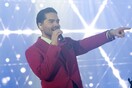 Κοπή πίτας στον Μάστορα για τους αστυνομικούς: «Ας τραγουδήσουμε, γιατί να οδηγάμε δεν ξέρουμε»