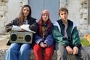 Μια νέα παράσταση χαρτογραφεί το χάσμα μεταξύ γενιάς Z και γενιάς X