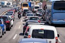 Κίνηση στους δρόμους: Κλειστή η Τατοΐου λόγω εκτροπής φορτηγού - Καθυστερήσεις άνω της μισής ώρας στην Αττική Οδό