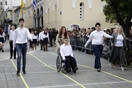 «Ρίγη συγκίνησης, σηκώθηκε απ' το αμαξίδιο»: Λίγο κράτει με το inspiration porn