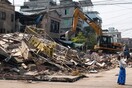 Μιανμάρ: 2.056 οι νεκροί από τον σεισμό - «Αισθητή η οσμή τους στους δρόμους»