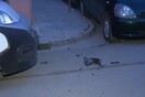 Περιστέρι: Αυτοκίνητο έπεσε πάνω σε 5 σταθμευμένα οχήματα – Ένας σοβαρά τραυματίας