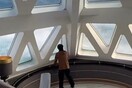 Κρουαζιερόπλοιο σε θαλασσοταραχή: Τεράστια κύματα το κινούν σαν καρυδότσουφλο