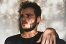 Μελέτη: Η οικονομική ανασφάλεια ενισχύει τον αντιφεμινισμό στους Ευρωπαίους νέους άνδρες