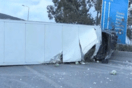 Ανατροπή νταλίκας στον Σκαραμαγκά - Κλειστό το ρεύμα προς Αθήνα