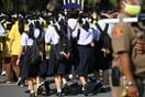 Μετά από 50 χρόνια, η Ταϊλάνδη καταργεί την ταπείνωση των μαθητών λόγω μήκους μαλλιών