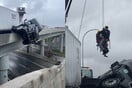 Δραματική διάσωση οδηγού νταλίκας που κρεμόταν από γέφυρα στο Κεντάκι