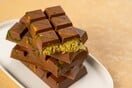 Πώς μια εγκυμοσύνη «γέννησε» την Dubai chocolate που κατέκτησ ετον κόσμο;