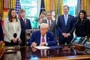 Ο Τραμπ χαιρετίζει την επανεκκίνηση στις εμπορικές σχέσεις με την Κίνα 