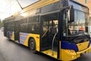 Ατύχημα με τρόλεϊ έξω από τη Βουλή - Έφυγε εξάρτημα