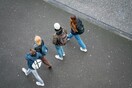 Έρευνα της Deloitte: Προτεραιότητες των Gen Z και Millennials η οικονομική ασφάλεια, το νόημα και η ποιότητα ζωής