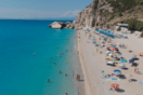 Λευκάδα: Σήμερα η κηδεία του 30χρονου που πνίγηκε στην παραλία Κάθισμα - Η στιγμή που «παλεύει» με τα κύματα 